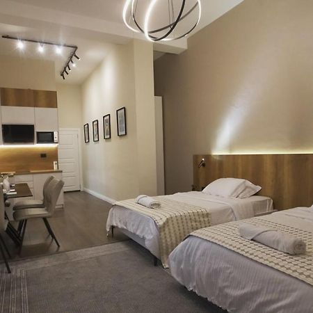 Daily Rent Studio Apartments Tirana Exterior foto